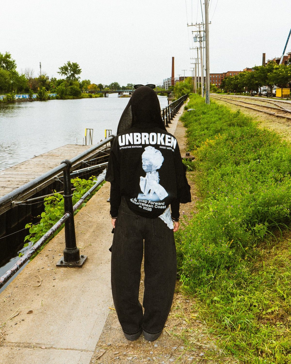 UNBROKEN BLACK T-SHIRT